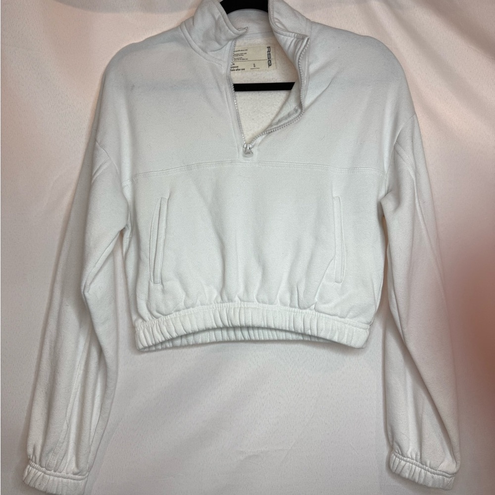 RSQ White Cropped Long Sleeve Sweatshirt